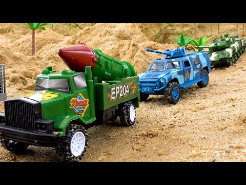 Toy Tanks | The battle of the super attractive tanks - Fun Toy Car