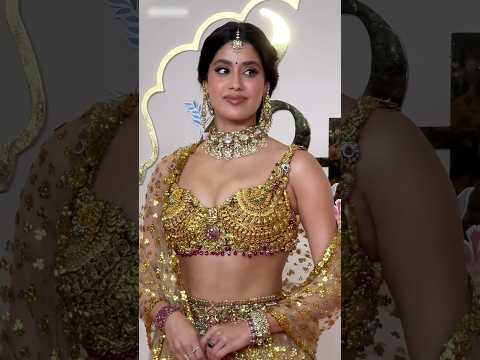 Janhvi Kapoor Wore Gold Saree at Anant Ambani's Wedding | #shorts #janhvikapoor #anantambani