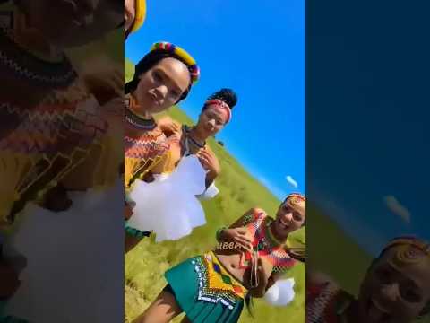Ganda ng African #viral #traditionalwear #zulu