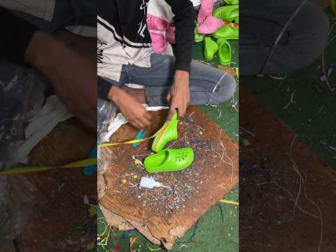 Kids Crocs Making Factory  #namasteiindia#indianindustry#chappalmanufacturing