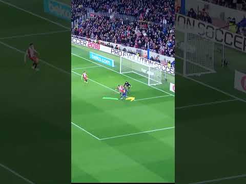 How Messi Beat The Offside Trap to Score This Insane Goal