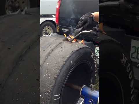 لماذا يتم خدش اطارات سيارات السباق #automobile