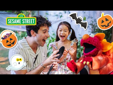 Sesame Street: Halloween Costumes and Trick-or-Treating with Elmo and Recess Therapy!