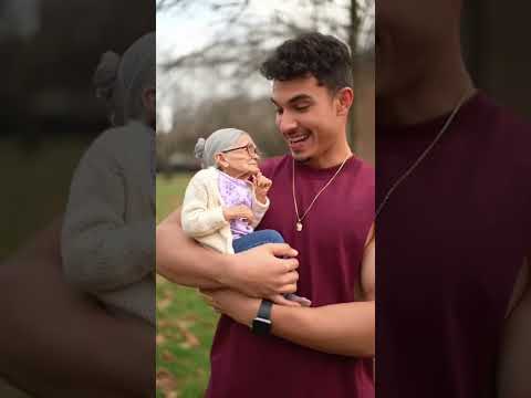 😳🧓 “Me compré una mini abuelita” y el internet no lo supera