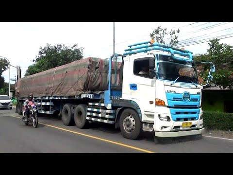 BANYAK TRUK BAGUS !!! TRUCK TRAILER PANJANG MBOIS TRUK TRONTON UD QUESTER HINO 500 ISUZU GIGA FUSO