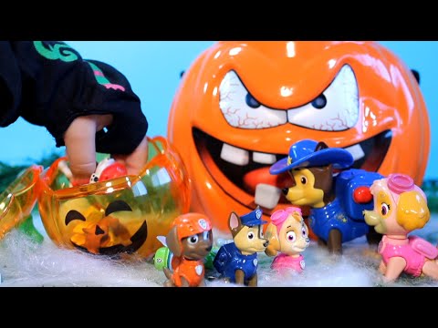 PATRULLA CANINA atrapada en la CALABAZA! PAW PATROL toys PUPS Patrulla cachorros PUMPKIN UNBOXING