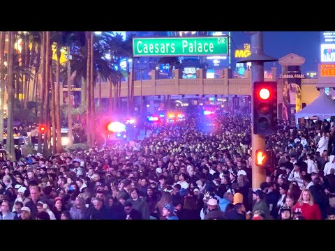 Packed Like Sardines for NYE: Las Vegas Fireworks 2025 😱🥳