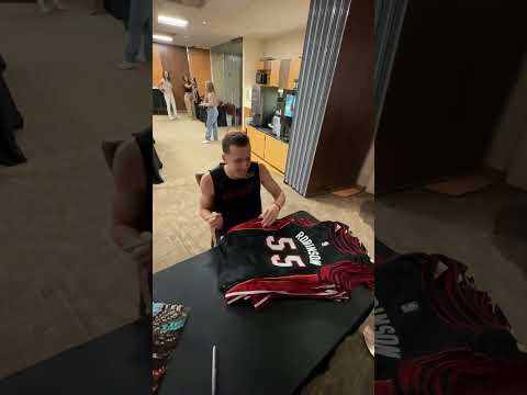 Admin always up to something… 😅 #nba #signature #prank