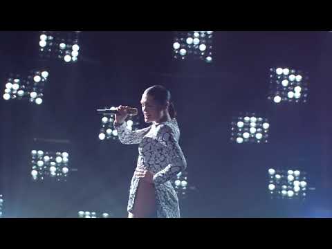 Ariana Grande, Nicki Minaj & Jessie J - Bang Bang (Live at the 2014 VMAs)