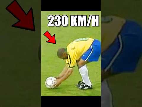 Roberto Carlos, Joga Bonito!🇧🇷🔥 #futebol #futebolarte #futebolraiz #robertocarlos