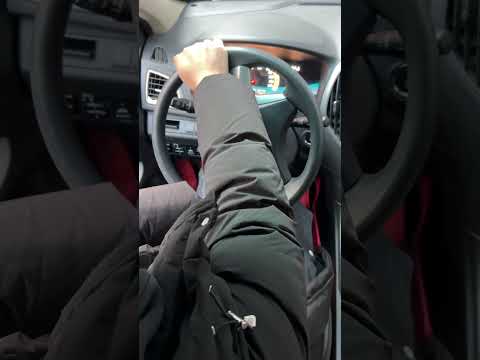 If you accidentally fall into a ditch while driving, you can try this method. #tips #car #driving