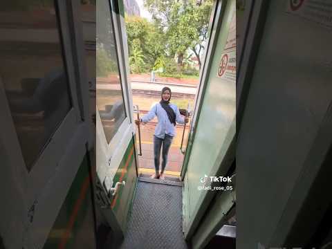 KEBANYAKAN GAYA MB😭 #adekrismoyo #train #keretaapi #railfans #railway #memes #tebakgambarindonesia