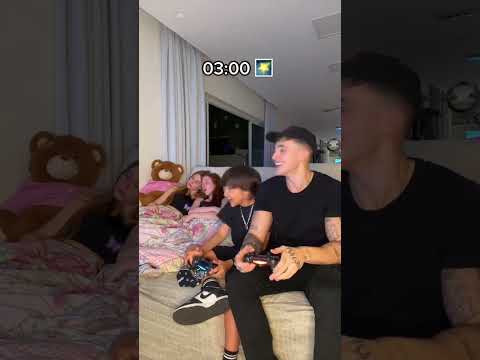 Elas acordaram na hora do jogo 😅😂