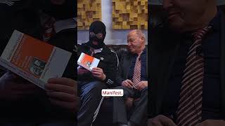 Hey Süßies, Gregor hat noch meine Lieblingsbücher gesigned! 📕❤️🖤