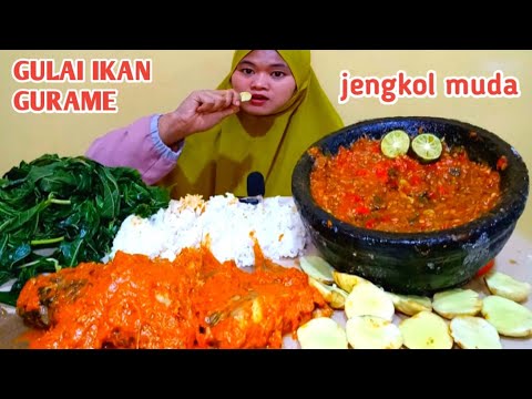 MUKBANG GULAI IKAN GURAME SAMBEL TERASI LALAP JENGKOL MUDA DAUN SINGKONG