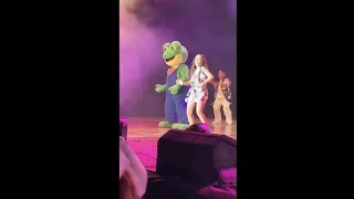 🤩LARA CAMPOS CONCIERTO EN PERÚ CANTA "RHENNE" 🐸@LARACAMPOS 