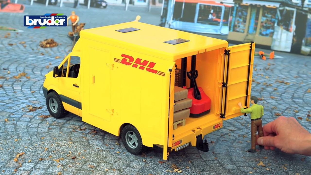 bruder dhl truck