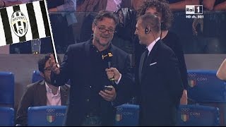 Russel Crowe tifa Juve...con Del Piero