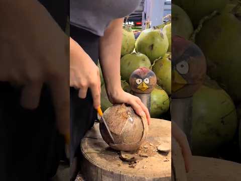 She's the most skilled person in coconut cutting ๐ฅฅ๐คฏ #shorts