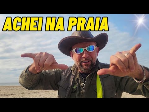 Como alguém esquece uma coisa dessa na praia???