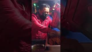 vendiendo pinchos en la noche #humor #yosoydelos7mil