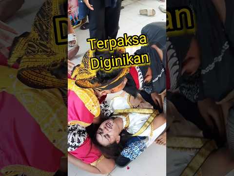 Yang Belum Lihat ‼️ proses penyembuhan kerasukan jaranan #viralvideo #jaranan #kesurupan