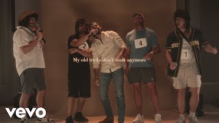 Thomas Rhett - Old Tricks (Official Lyric Visualizer) ft. Blake Shelton