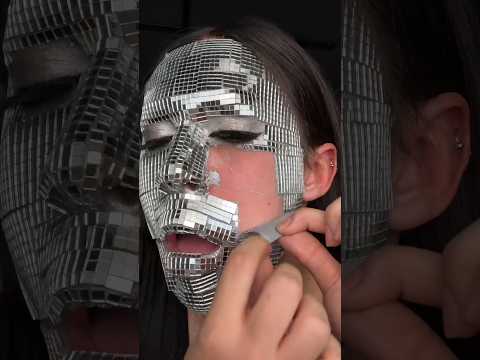 Removendo Maquiagem de globo espelhado