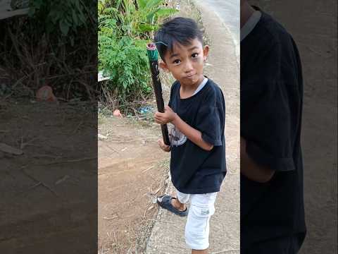 faqih minta nyalain petasan(dalam pengawasan orang dewasa)