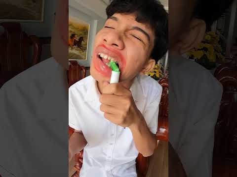 Troll Em Trai Ăn Son Môi Của Mẹ - Cái Kết