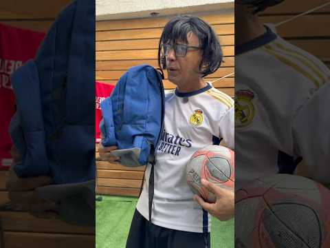ME ESCONDI DENTRO DA MOCHILA DE FUTEBOL DO MEU PAI #criança #infantil #comedia #futebol #fup