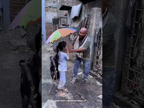 Introducing the "VitaWear SmartBand," a next-generation wearable gadget!❤️💚