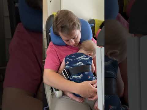 Daddy and Theo sleeping on the plane again โ๏ธ๐ด #daddy #babyboy #babysleep