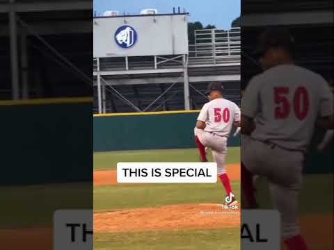 He Pitches With Both Hands 😱