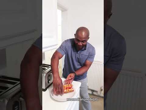 Isn’t the hot dog delicious?🤪🌭🤣PRANK ON MY AFRICAN NIGERIAN DAD #shorts #shortvideo