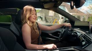 PEUGEOT 3008 X Yasemin Kay Allen