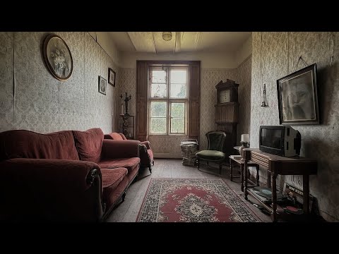 Terrifying Paranormal Activity! Most HAUNTED School in UK! ( Scary )