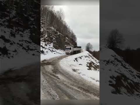 Situación MUY STRESSANTE en CARRETERA HELADA #trucks