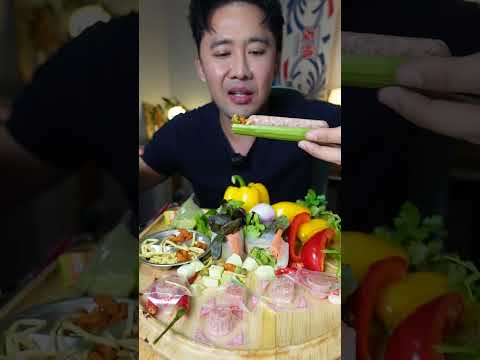 แหนมบอร์ดดอนเมือง จัดผัก และอะไรที่อยากกินมารวมๆกัน อร่อยเลย l กินกับกี้
