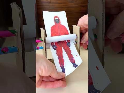 Creepy Paper Craft Transformation of Pink Soldier by Squid Game 👹#squidgame #squidgame2 #papercraft