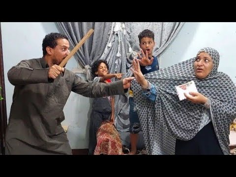 قام هذا الرجل بضرب أمراه فقيره بالعصا أمام أولاده الاطفال والسبب كارثه !! قلب الديب