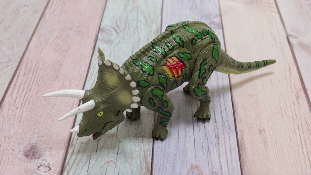 Подвижная фигурка Трицератопс со звуковыми эффектами - видео