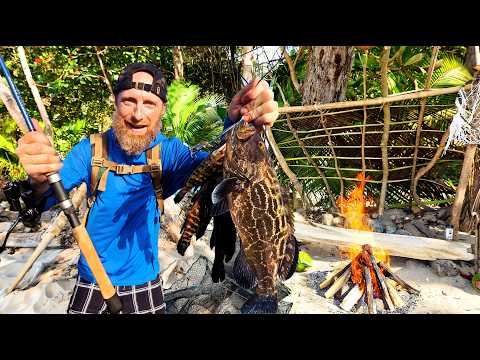 9-Days Survival Camping on a Desert Island - Ep.2 (Eating What I Catch Fish, Coconuts, and Foraging)