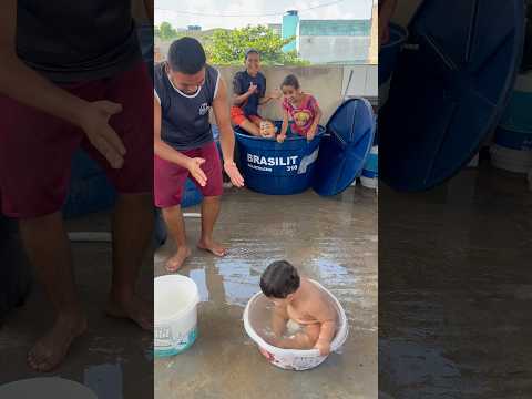 Fiz uma piscina pra Bryan #brasil #humor