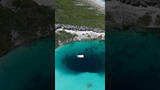 Freediving Earth’s Deepest Sinkhole.. 😱