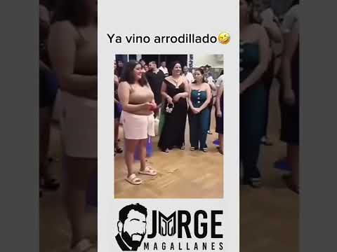 Ya venía arrodillado🤣🥲#humor #comedia #boda #pedidademano