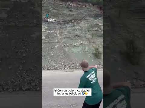 🙌 La magia del futbol: un balón basta para ser feliz ⚽😊