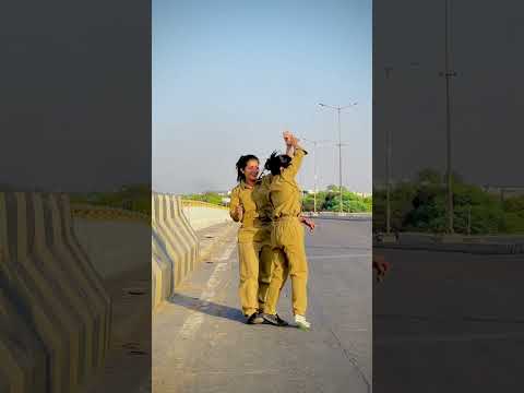 पुलिस भी स्टंट करती हैं 🙊😱 #viralvideos #somyagymnast #ytshorts #stuntwork