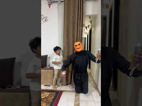 الطفل الذكي👶وسـفاح الهالويين🎃💥في المنزل🏠The clever kid👶and the Halloween serial killer🎃