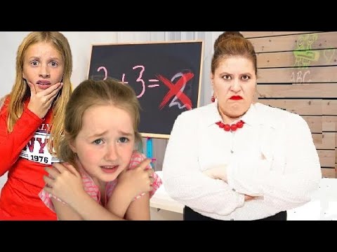 Ma PROFF me DETESTE et on m´ATTAQUE apres L´ÉCOLE